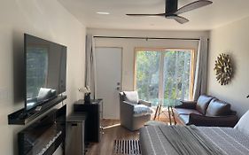 Evo Luxury Waterfront Adults Only B&B